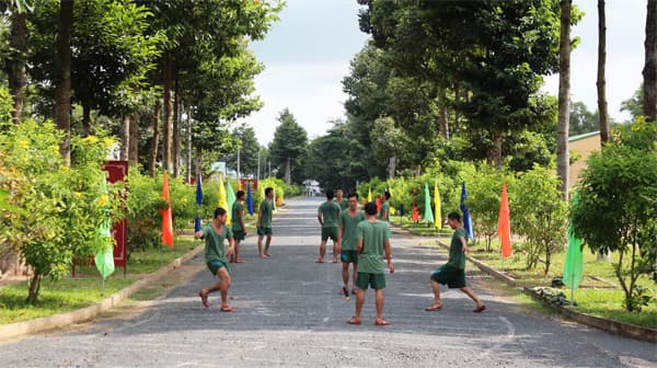 Nỗ lực xây dựng doanh trại xanh, sạch, đẹp