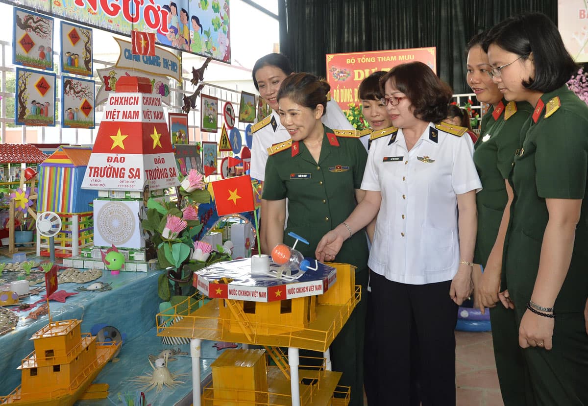 Phụ nữ quân đội nỗ lực vươn lên