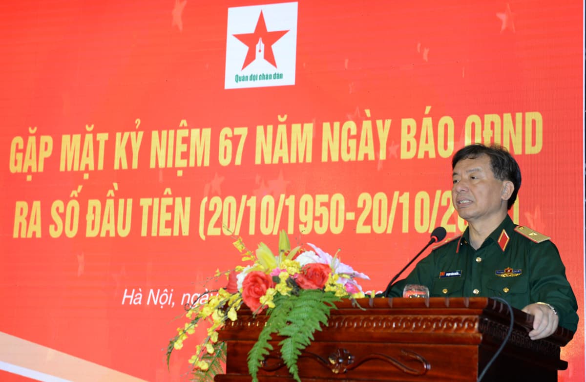Gặp mặt kỷ niệm 67 năm Ngày Báo Quân đội nhân dân ra số đầu tiên