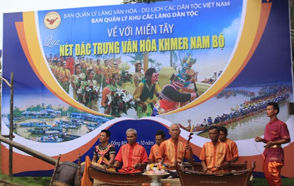 Nét đẹp văn hóa của đồng bào dân tộc Khmer tại Lễ Sen Dolta