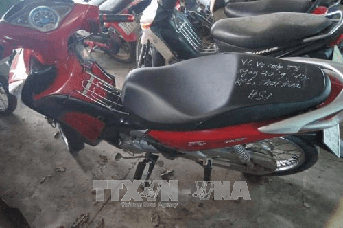 Khởi tố ba đối tượng nhậu say rồi rủ nhau đi cướp