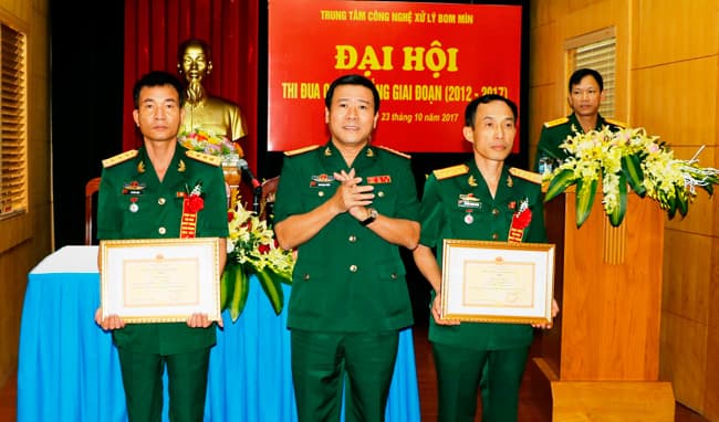 Trung tâm Công nghệ xử lý bom mìn thi đua hướng vào “khâu mới, việc khó”