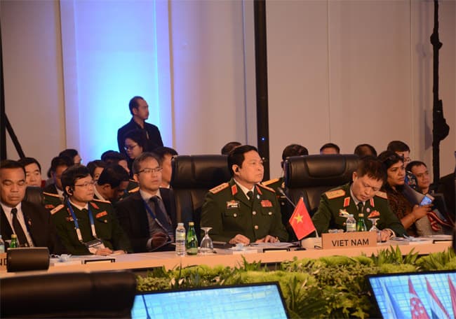 “Chung tay để thay đổi, hội nhập cùng thế giới”