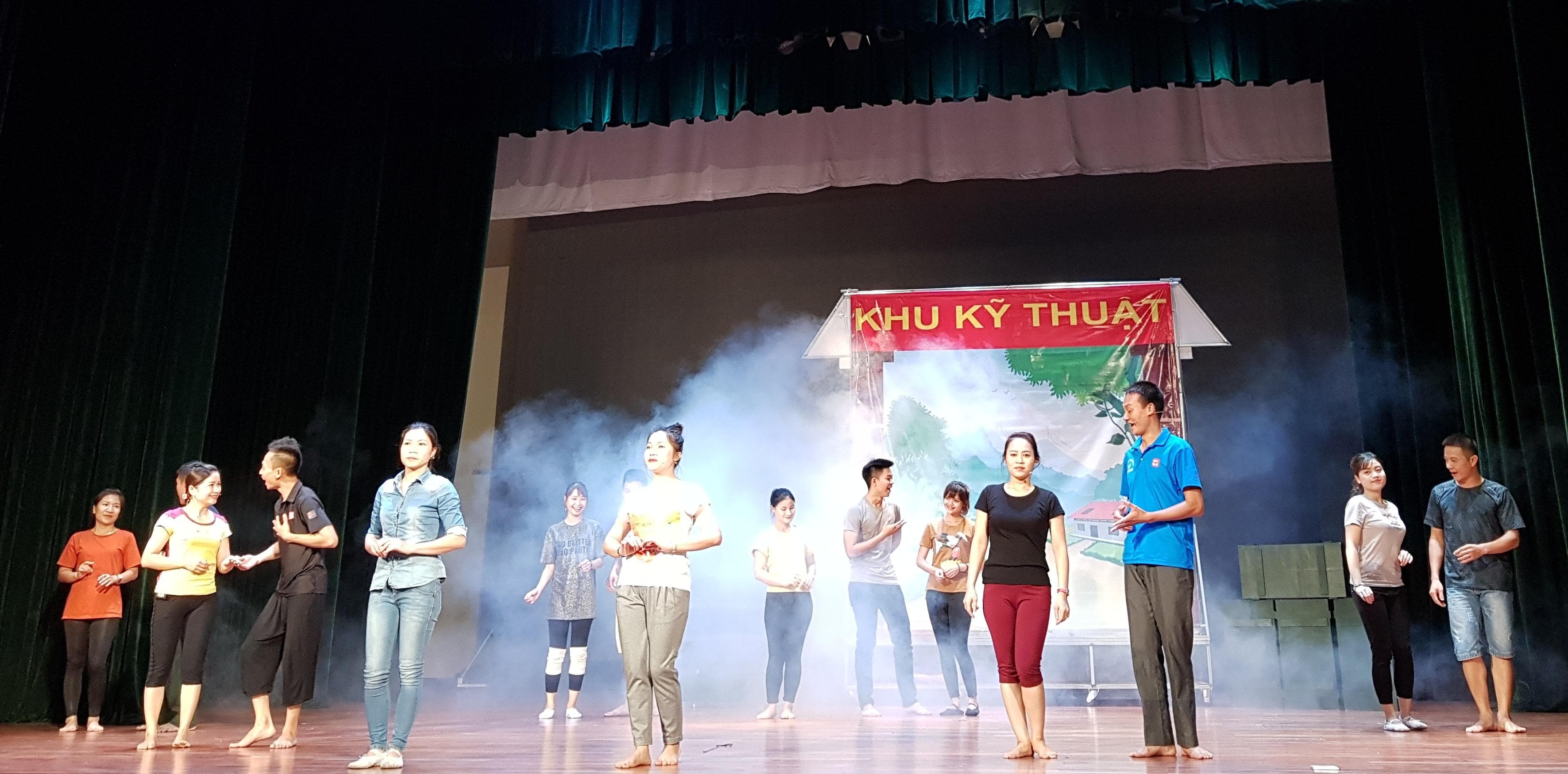 Lính thợ thích hát dân ca