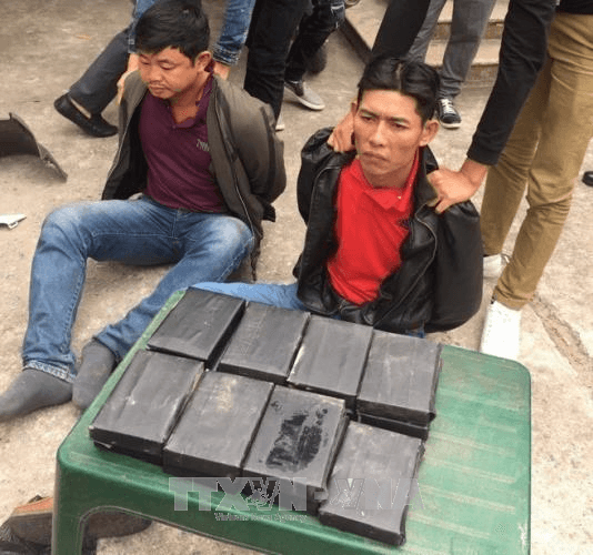 Bắc Ninh: Bắt giữ 2 đối tượng vận chuyển trái phép 15 bánh heroin