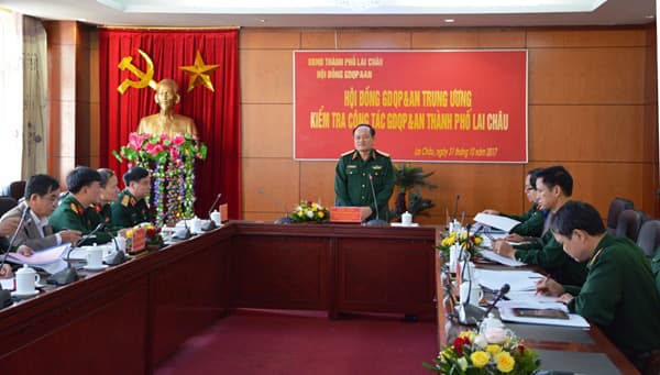 Kiểm tra công tác giáo dục quốc phòng và an ninh tại thành phố Lai Châu