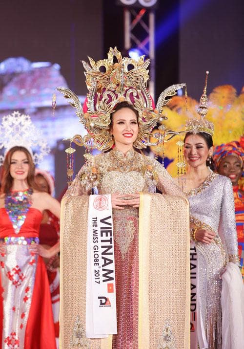 Đỗ Trần Khánh Ngân đăng quang Hoa hậu Hoàn cầu 2017