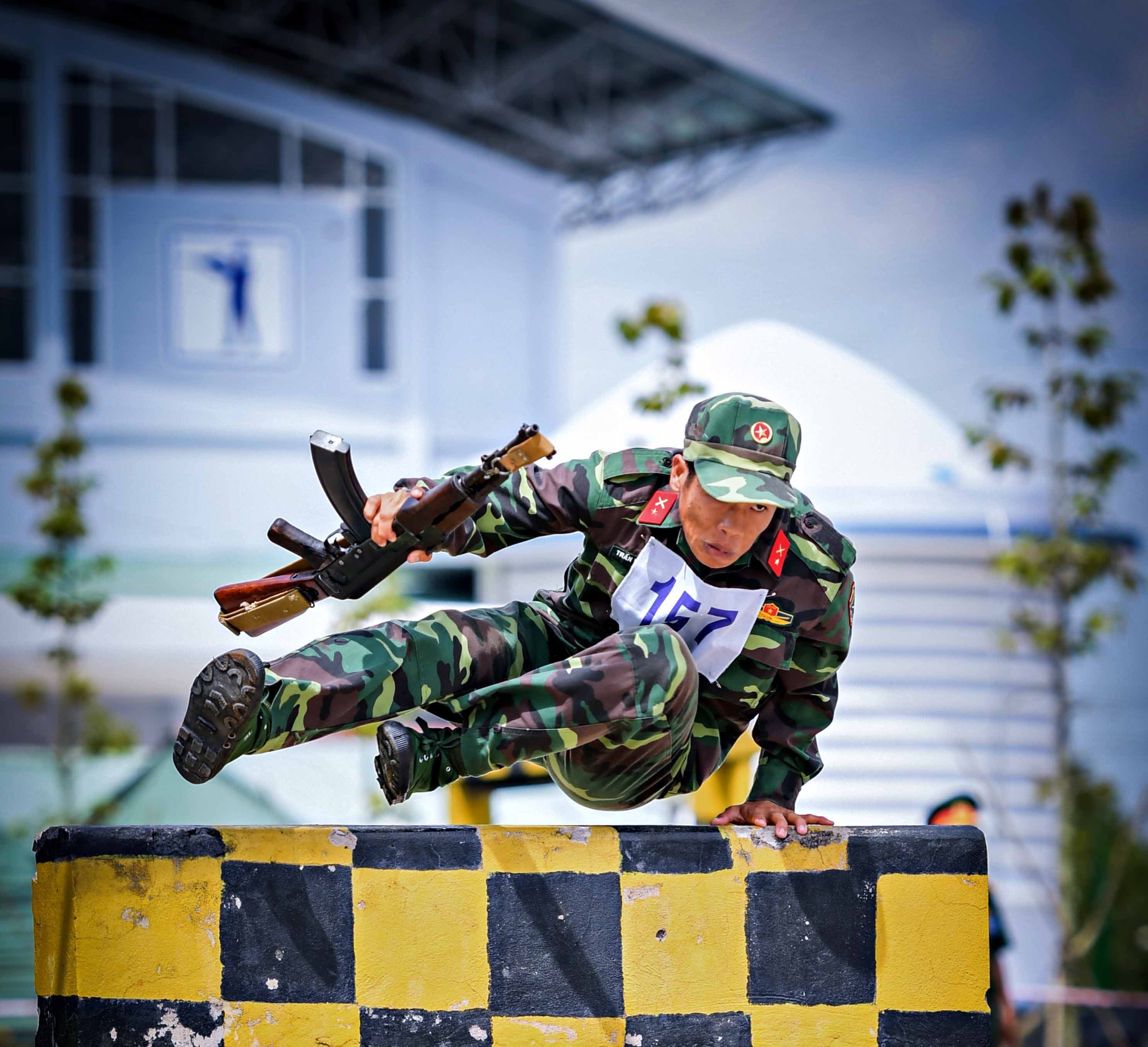 Đoàn VĐV Quân khu 9 làm lễ xuất quân tham dự Hội thao thể dục, thể thao toàn quân năm 2017