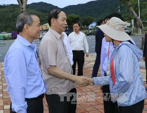 Chủ tịch nước Trần Đại Quang kiểm tra công tác khắc phục hậu quả bão số 12 tại Đà Nẵng