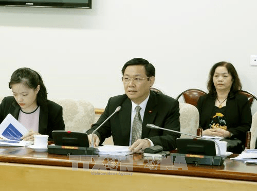 Phó Thủ tướng Vương Đình Huệ: Nghiên cứu trả lương theo cấp bậc, vị trí