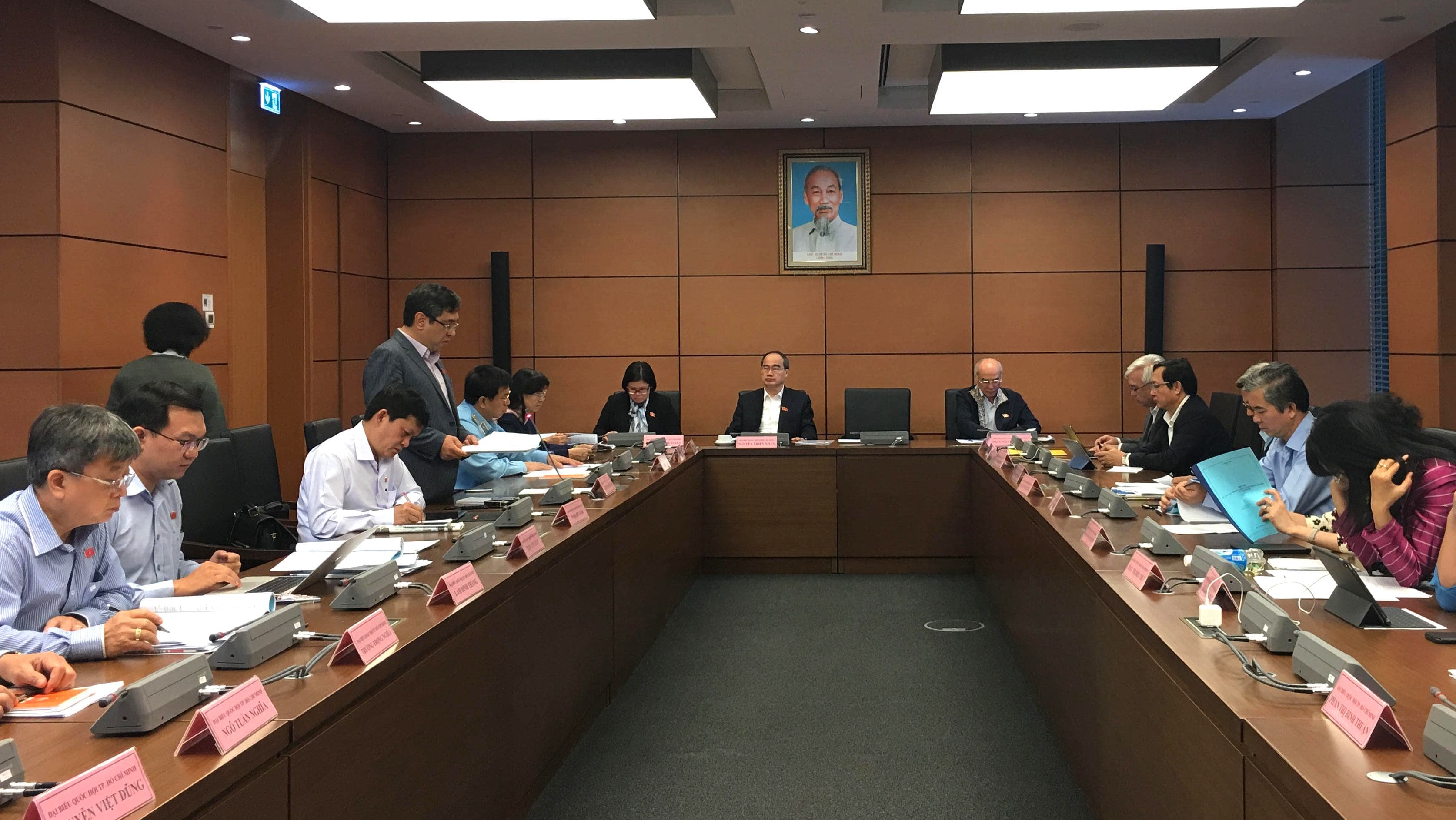 Xây dựng liêm chính cho công chức, viên chức để chống tham nhũng