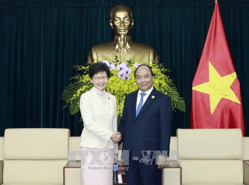 APEC 2017: Thủ tướng Nguyễn Xuân Phúc tiếp Trưởng Khu hành chính đặc biệt Hong Kong, Trung Quốc