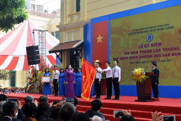 Chủ tịch Quốc hội dự Lễ Kỷ niệm 100 năm thành lập Trường THCS Trưng Vương