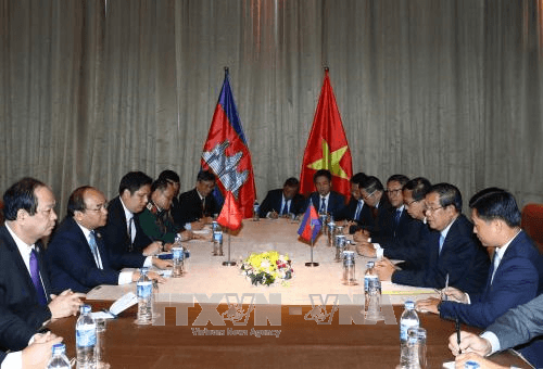 Thủ tướng Nguyễn Xuân Phúc tiếp Thủ tướng Campuchia