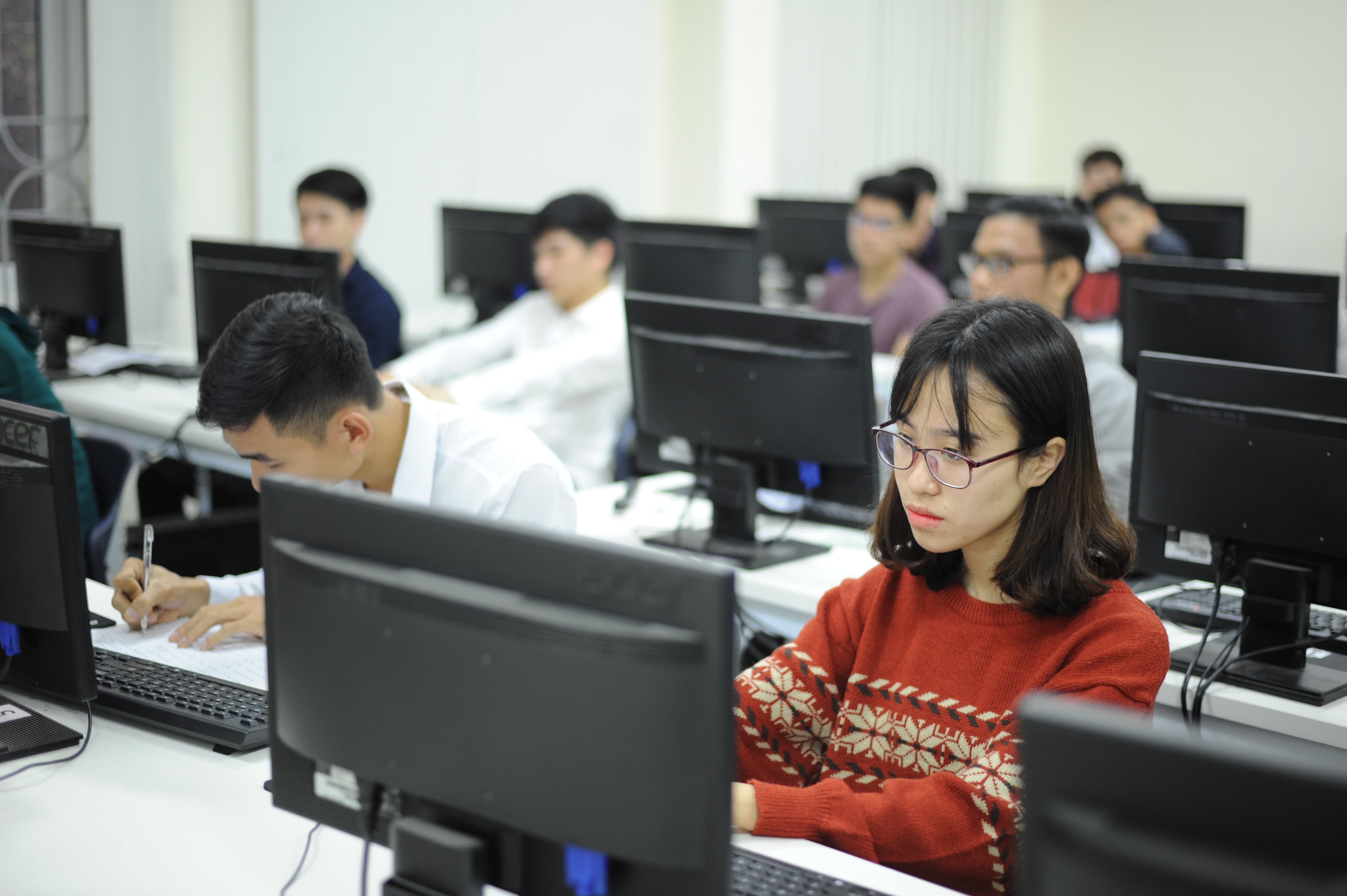 2.200 cử nhân tham dự vòng thi GSAT do Samsung Việt Nam tổ chức