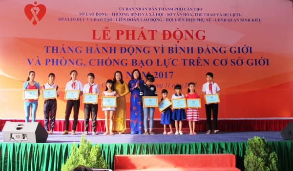Chung tay chấm dứt bạo lực đối với phụ nữ và trẻ em gái