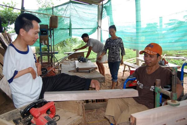 Không chỉ là tình thương, mà còn phải là trách nhiệm