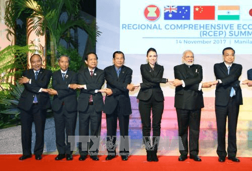 Thủ tướng Nguyễn Xuân Phúc kết thúc tốt đẹp chuyến tham dự Hội nghị cấp cao ASEAN lần thứ 31 và các Hội nghị cấp cao liên quan