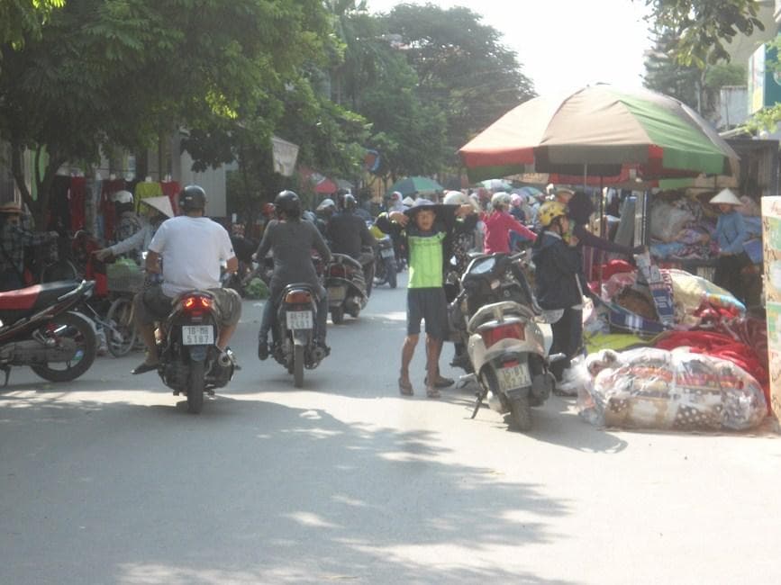 Dẹp ngay "chợ cóc"