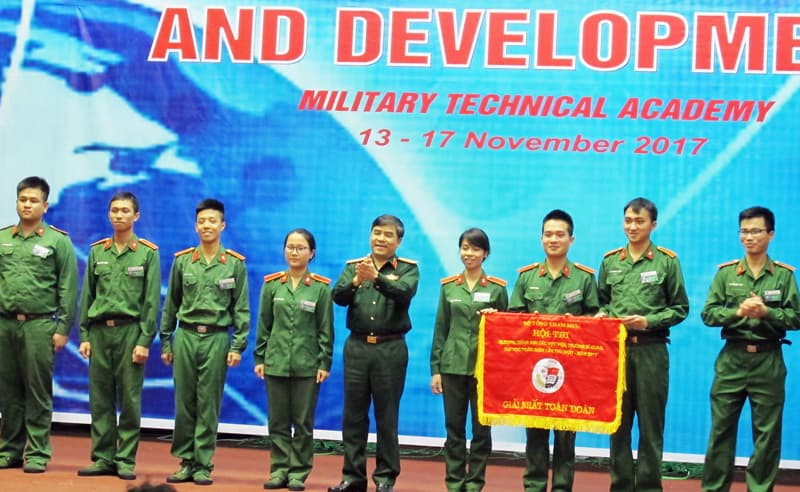 Bế mạc Hội thi Olympic tiếng Anh các học viện, nhà trường quân đội lần thứ nhất