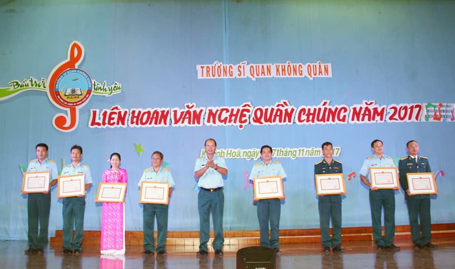 Bế mạc Liên hoan Văn nghệ quần chúng Trường Sĩ quan Không quân năm 2017