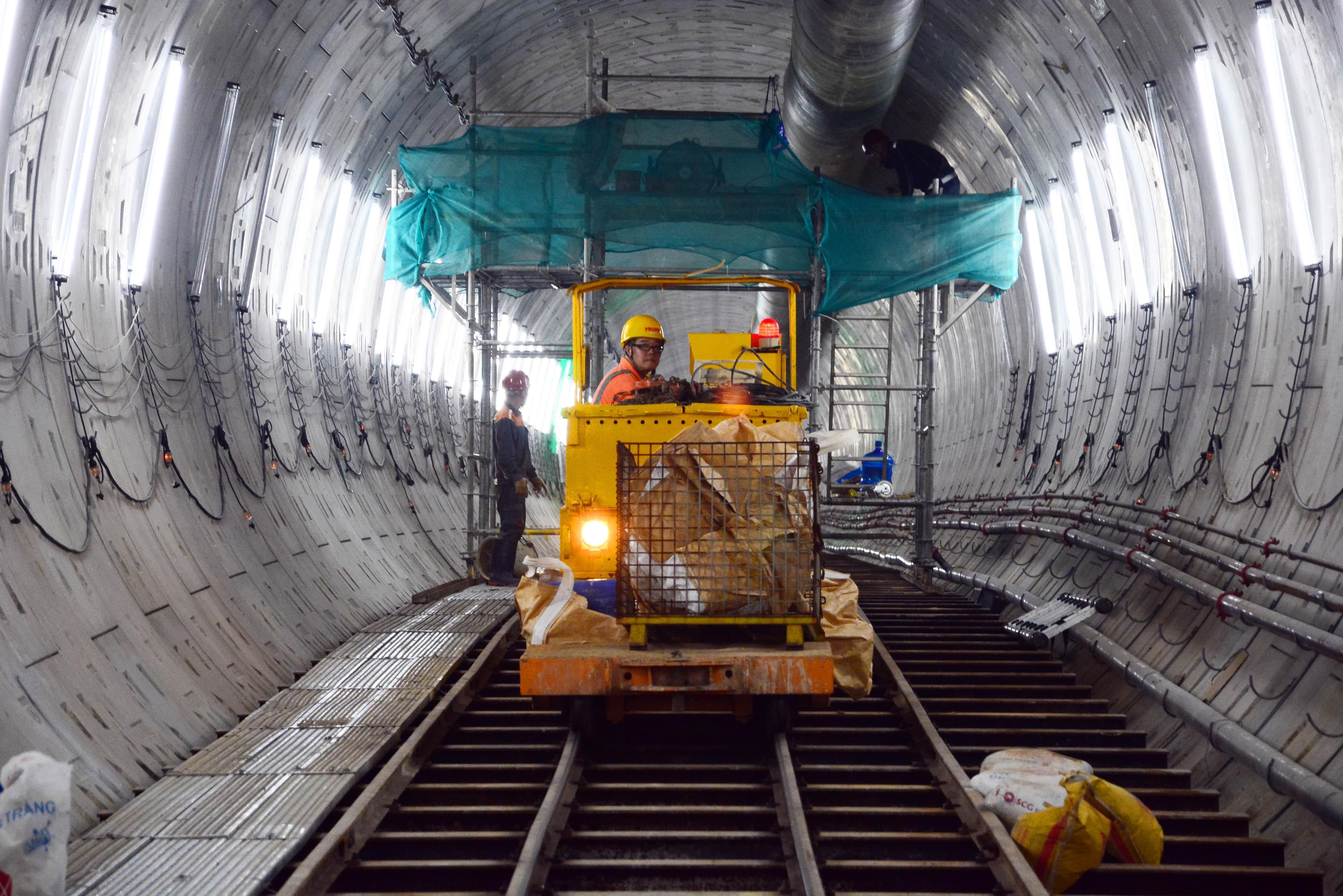 "Xoay" vốn, gỡ khó cho tuyến metro Bến Thành-Suối Tiên
