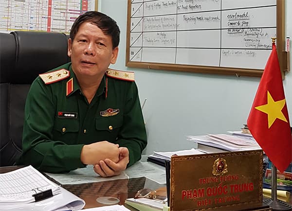 Vị tướng yêu thơ và "say" đổi mới