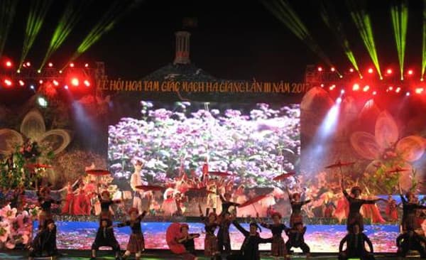 Khai mạc Lễ hội hoa tam giác mạch 2017 trên Cao nguyên đá Đồng Văn