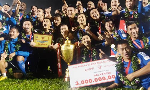 CLB Quảng Nam lần đầu vô địch V-League