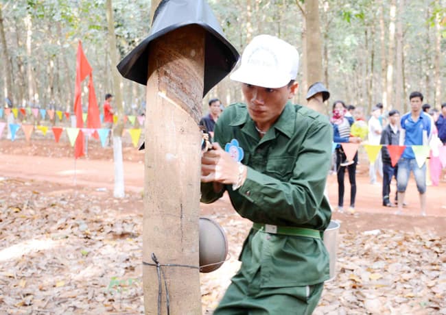 Ngày hội của người lao động trên vùng biên giới Kon Tum