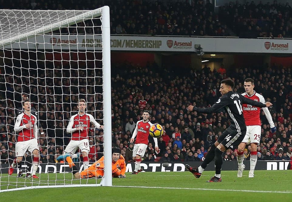 Ligard lập cú đúp giúp MU đánh bại Arsenal