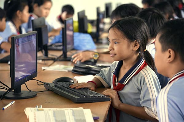 Bài 2: Bồi đắp tri thức, thúc đẩy sáng tạo