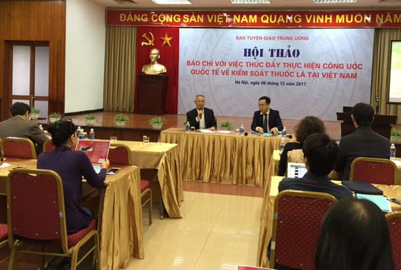 Báo chí thúc đẩy thực hiện Công ước quốc tế về kiểm soát thuốc lá tại Việt Nam