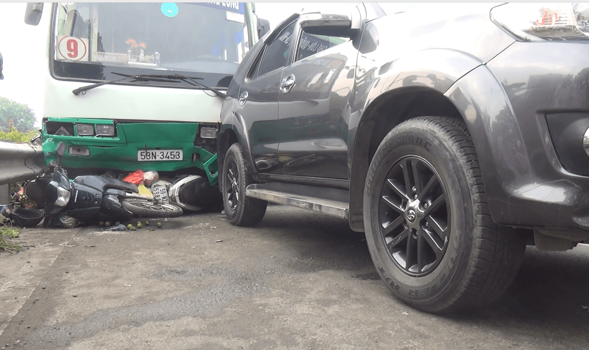 Tai nạn xe buýt tại TP Hồ Chí Minh