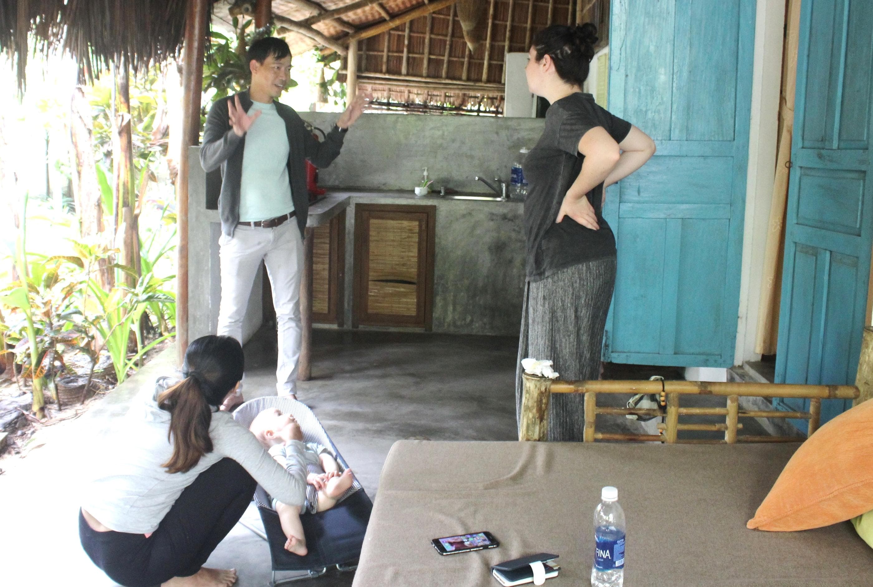 Biến xóm chài thành "ngôi làng cổ tích"