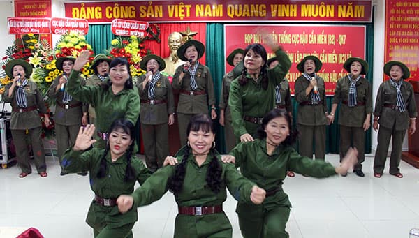 Họp mặt kỷ niệm 53 năm Ngày truyền thống Cục Hậu cần Miền (B2)
