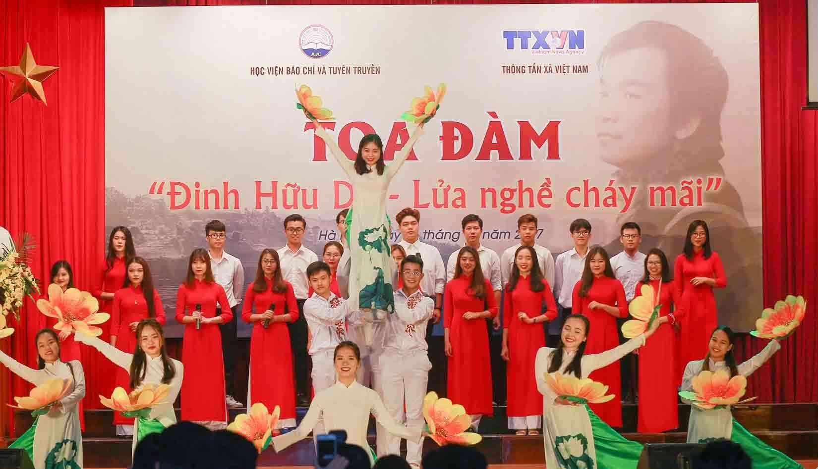 “Truyền lửa” tình yêu nghề báo