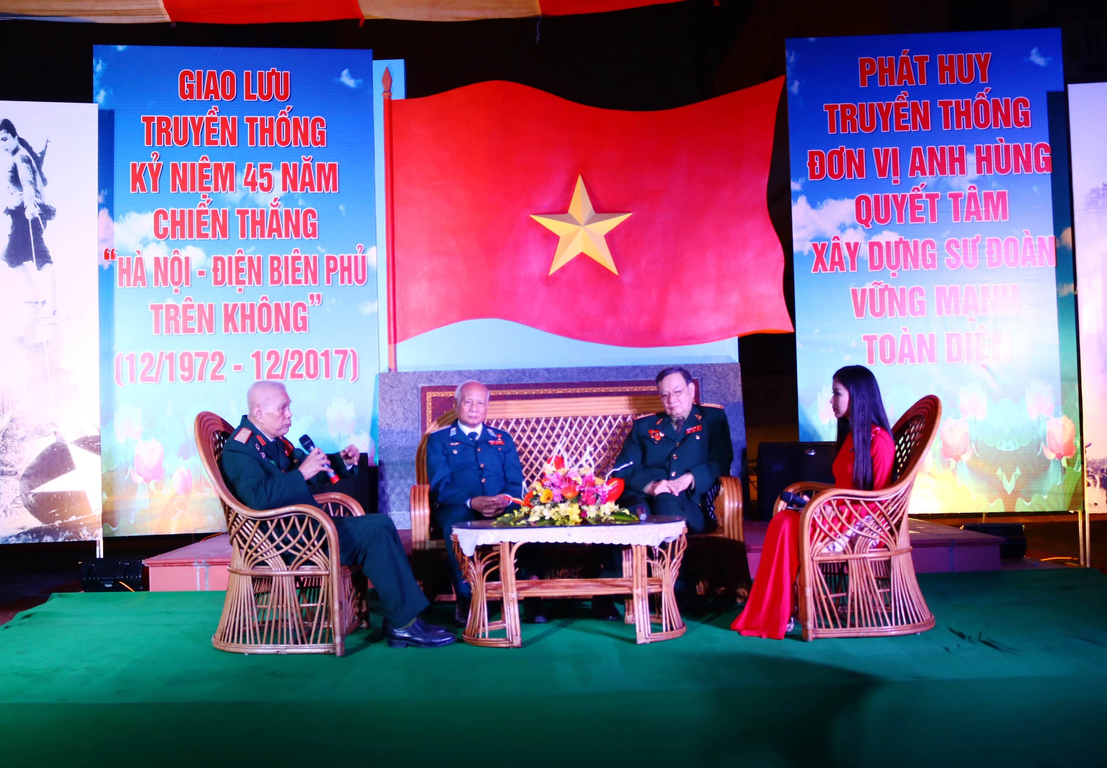 Giao lưu chiến thắng “Hà Nội - Điện Biên Phủ trên không”