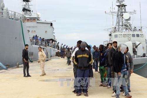 Libya giải cứu hơn 400 người di cư bất hợp pháp trên biển