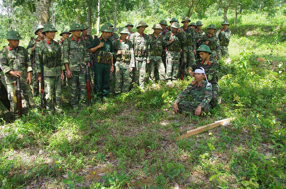 Nâng cao chất lượng huấn luyện từ khâu bồi dưỡng cán bộ