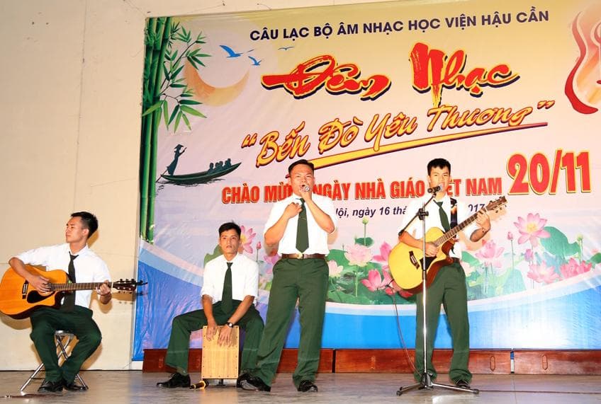 Say âm nhạc càng yêu trường lớp