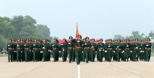 Xây dựng Quân đội nhân dân vững vàng bản lĩnh chính trị, có trình độ và khả năng chiến đấu cao