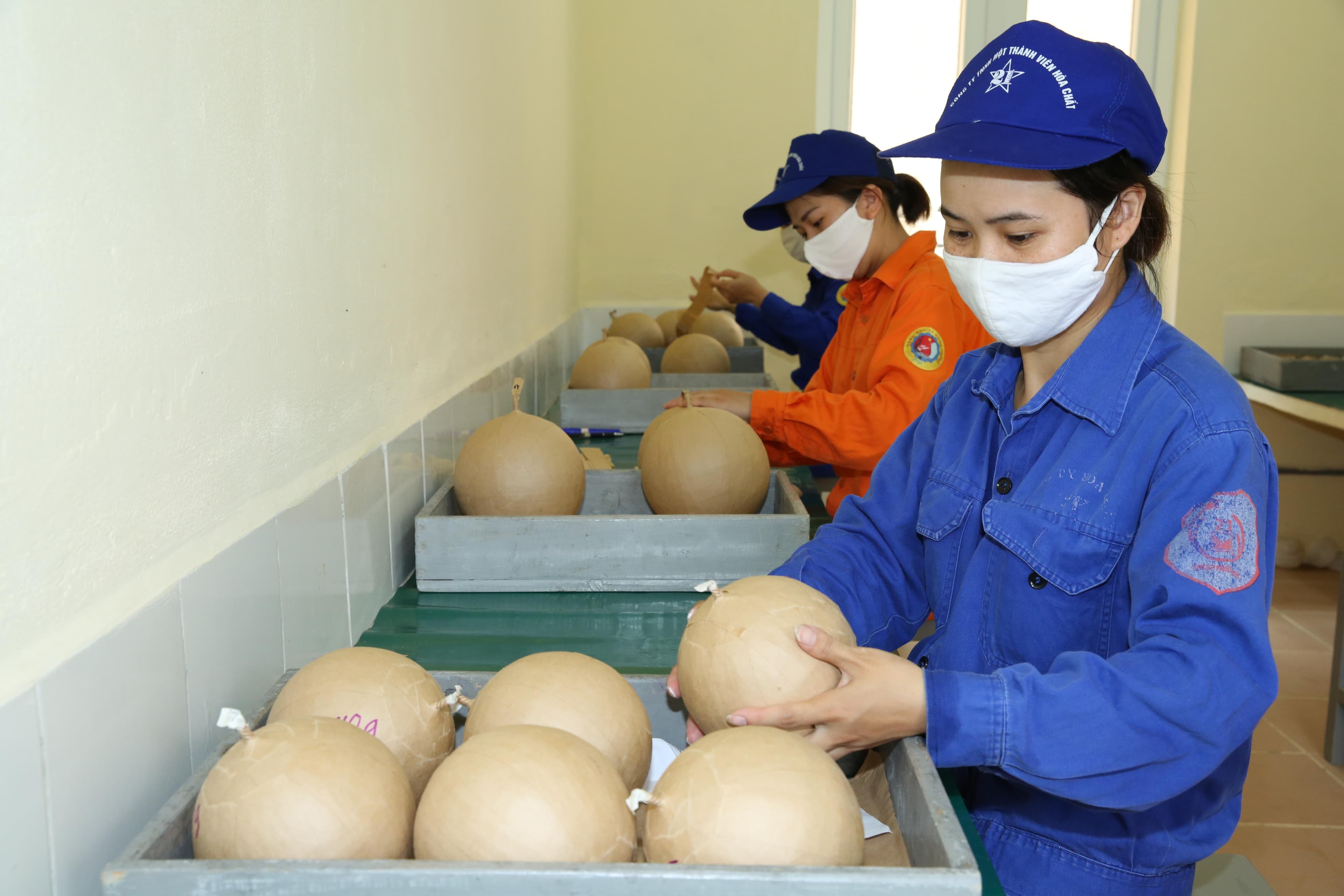 Nơi sản xuất pháo hoa ngày Tết