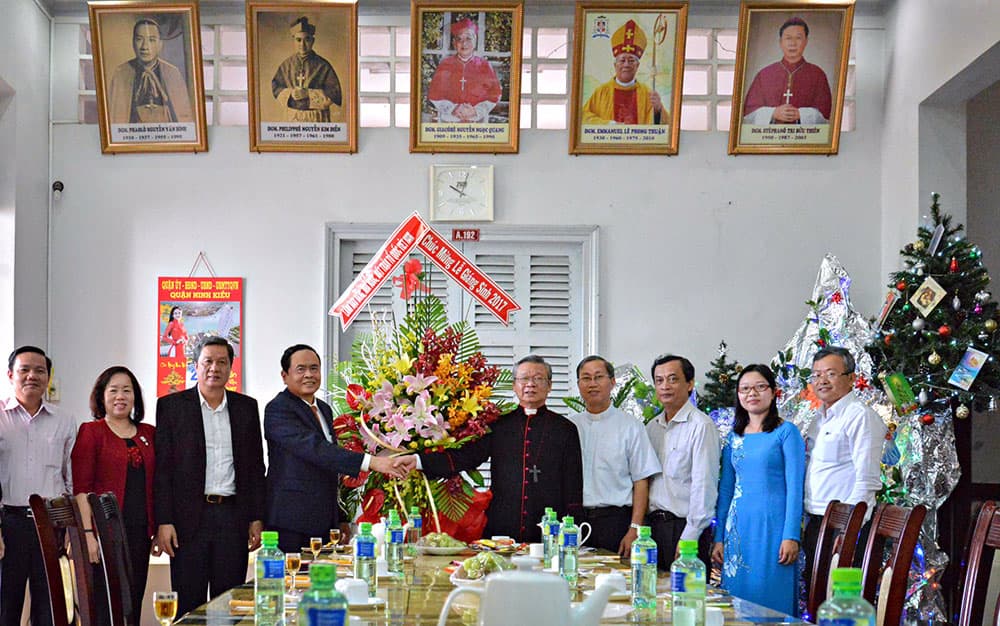 Chủ tịch Ủy ban Trung ương MTTQ Việt Nam chúc mừng Giáo phận Cần Thơ nhân dịp Lễ Giáng sinh