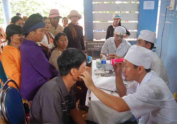 Nghĩa tình thầy thuốc quân đội trên Tây Nguyên