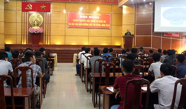 TP Hồ Chí Minh tuyên truyền Luật Nghĩa vụ quân sự cho thanh niên chuẩn bị nhập ngũ