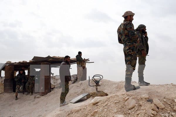 Phe nổi dậy nã pháo vào căn cứ không quân Nga ở Syria, phá 7 máy bay