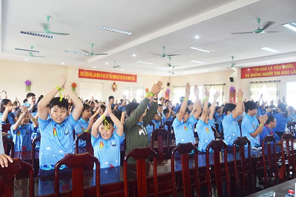 Lữ đoàn 962 khai mạc lớp trải nghiệm “em làm chiến sĩ hải quân”