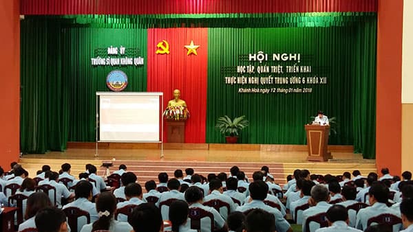 Trường Sĩ quan Không quân học tập quán triệt triển khai thực hiện Nghị quyết Trung ương 6 khóa XII
