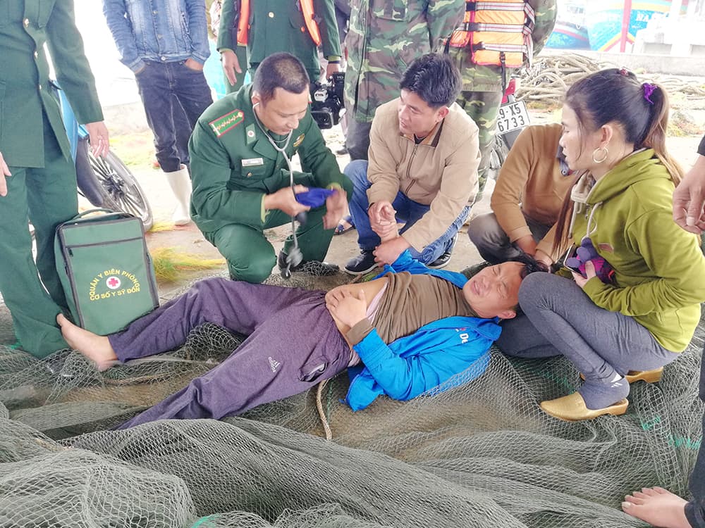 Cứu thành công ngư dân gặp nạn trên biển Nghệ An